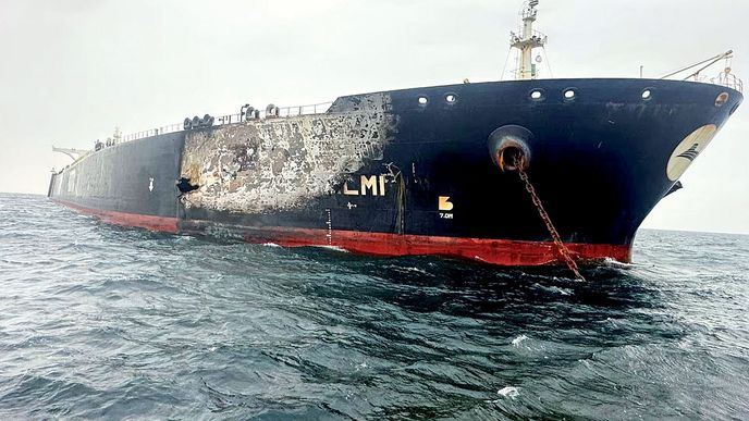 Tanker v Hormuzském průlivu Tanker v Hormuzském průlivu