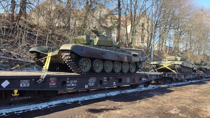 Česko poslalo na Ukrajinu starší tanky a bojová vozidla
