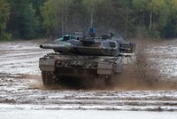 Expert o otázkách ke zbrojení Česka: Proč jsou třeba nové tanky a v čem je výhoda Leopardů?