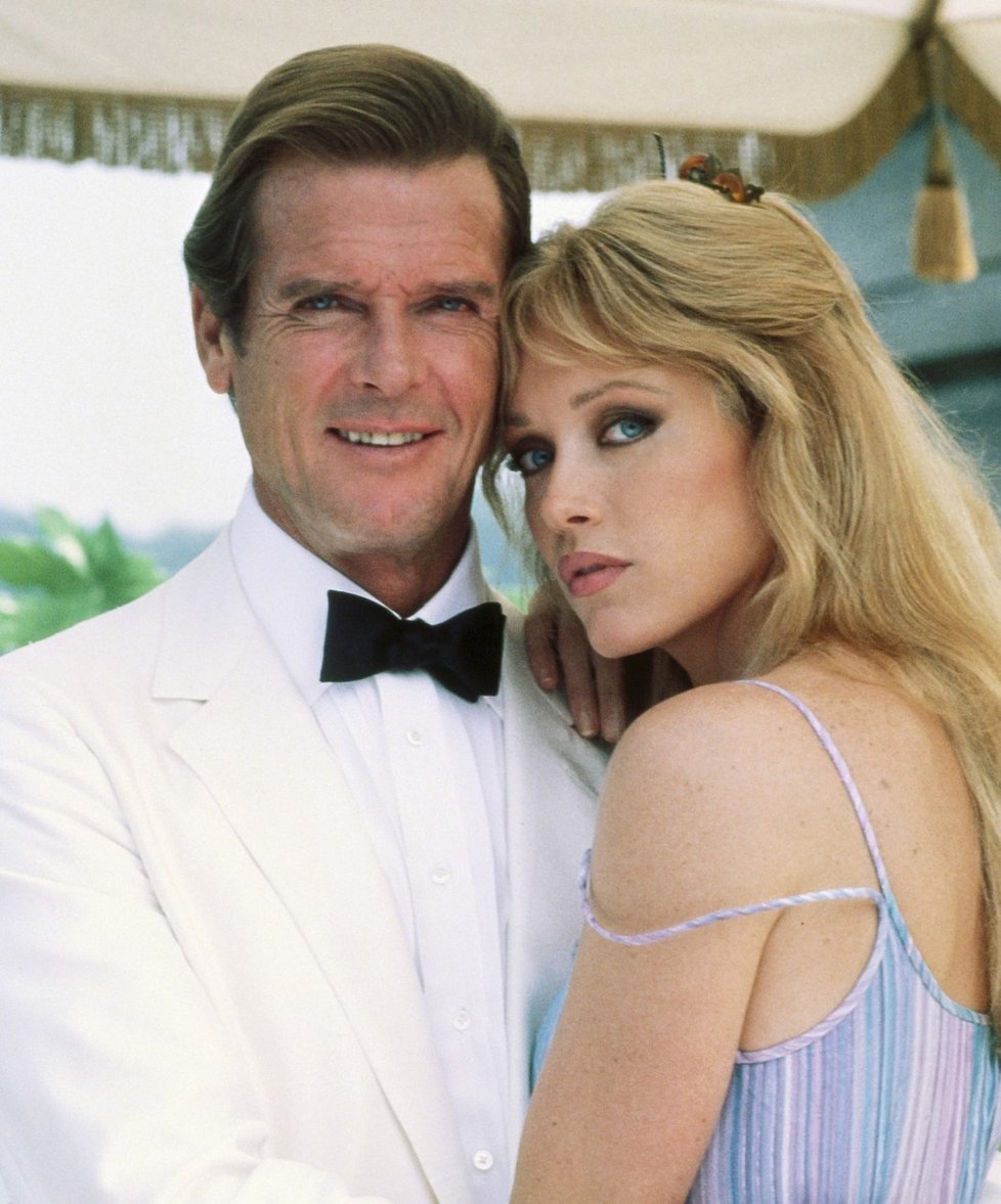 Tanya Roberts a Roger Moore v bondovce Vyhlídka na vraždu