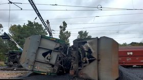 U Teplic vykolejil nákladní vlak s uhlím: Nikdo nebyl zraněn, škoda jde do milionů!