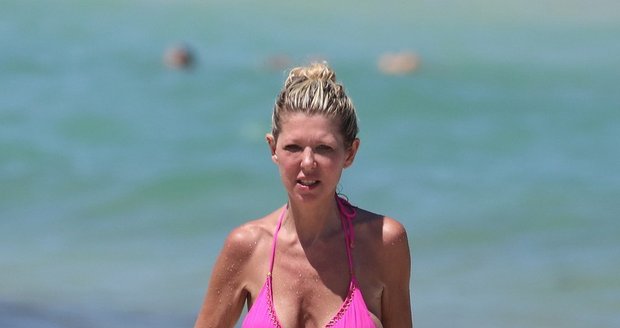 Tara Reid v plavkách