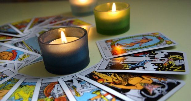 Paní Marie zažila v životě těžké chvíle. Pomohla ji až psychoterapie, jejíž součástí byl tarot.