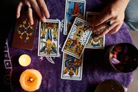 Tarotskop na září: Raky čeká boj se strachem, Štíry období štěstí a Panny zažijí zklamání