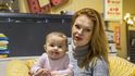 Tarra White s osmiměsíční dcerou Isabelle