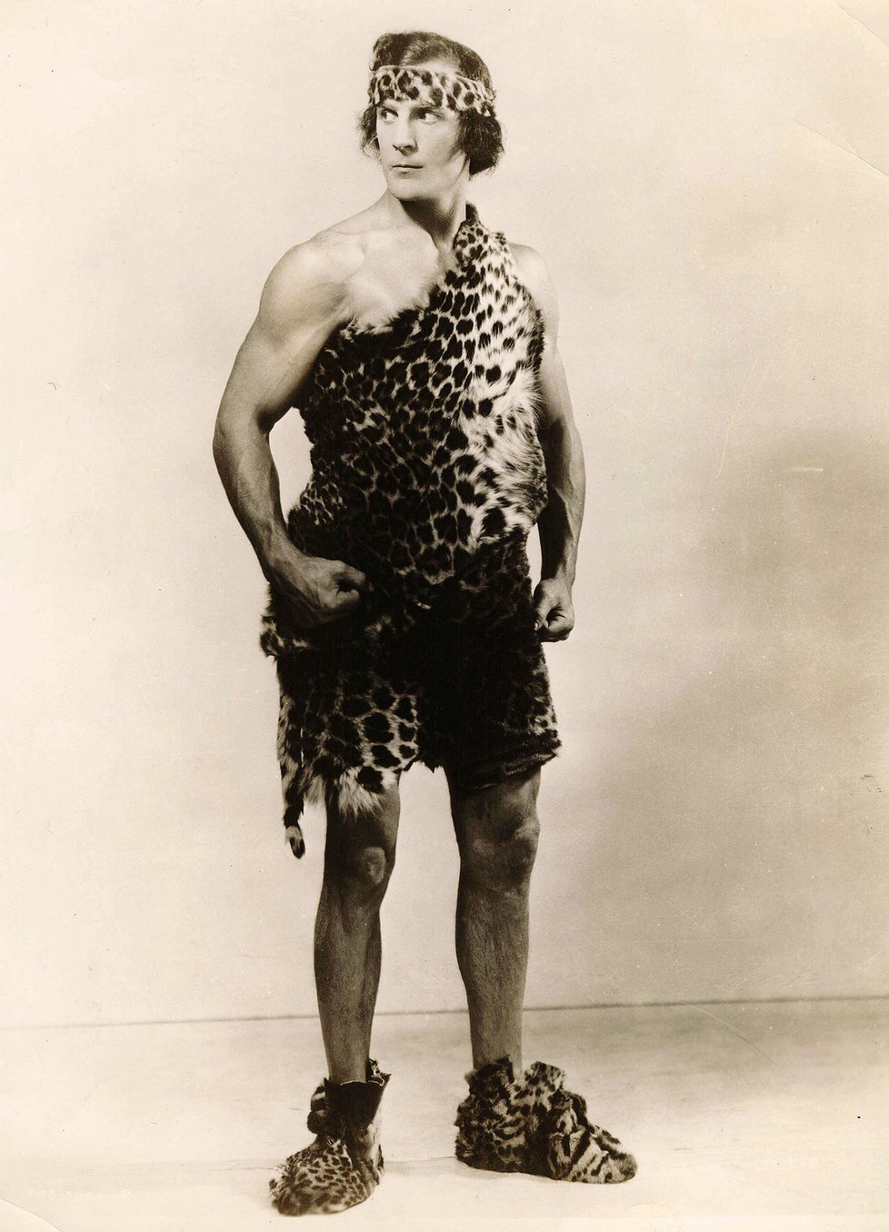 Frank Merrill (†72) jako Tarzan