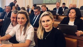 Exministryně Taťána Malá s kamarádkou z ANO a taktéž poslankyní Monikou Obornou