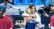Italská nehrající kapitánka a bývalá tenistka Tathiana Garbinová odhalila po finále Poháru Billie Jean Kingové, že bojuje s rakovinou…