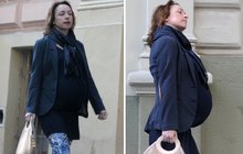 Těhotná Vilhelmová těsně před porodem: Obří břicho vláčí Prahou