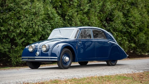 V Americe se vydražila Tatra 77 za 8,6 milionů korun. Částka zdaleka nedosáhla hodnoty renovace
