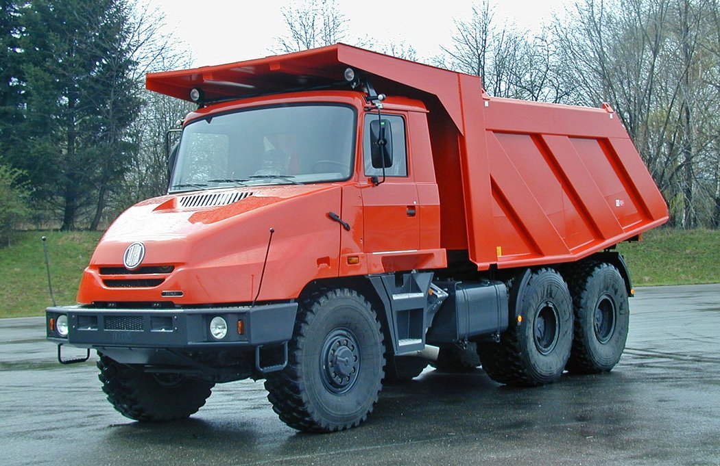 Tatra 815