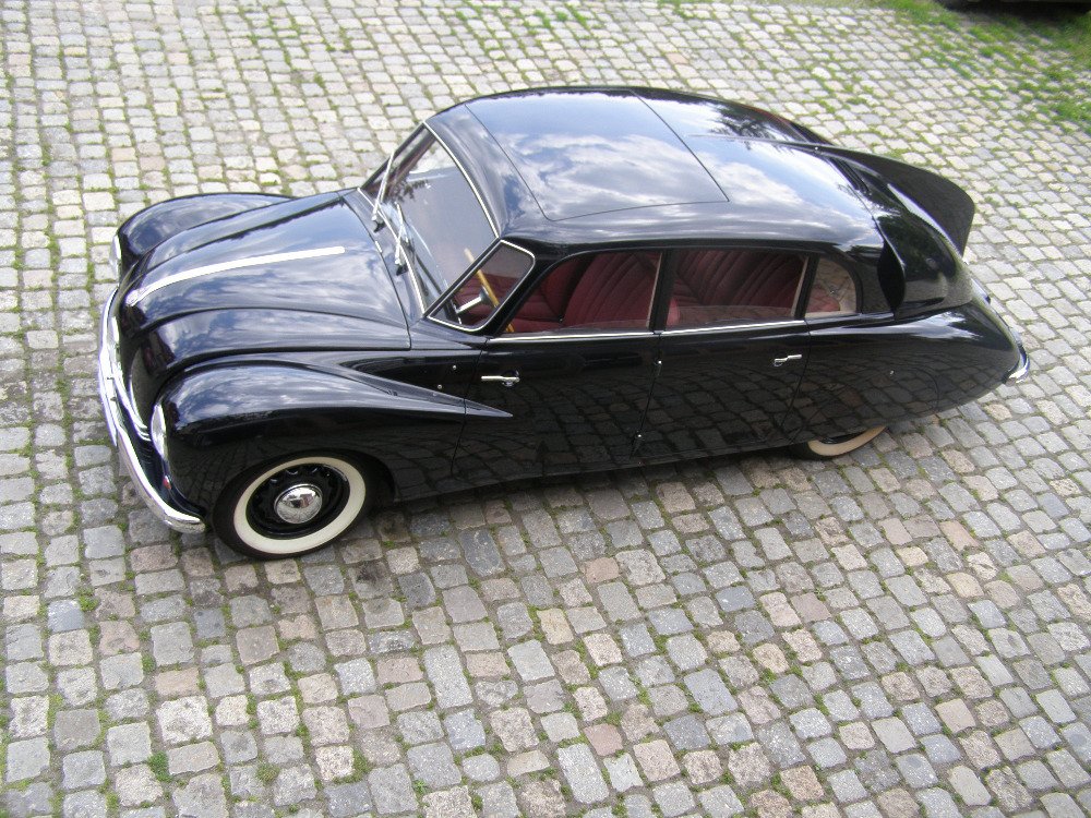 Tatra 87