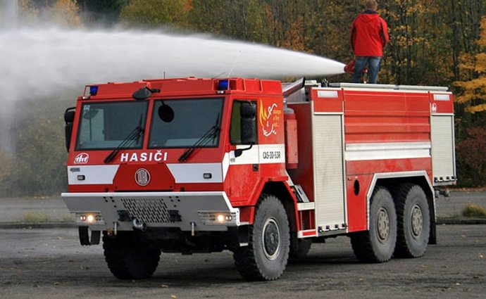 Tatra dodala slovenským hasičům dvacet aut, další budou následovat
