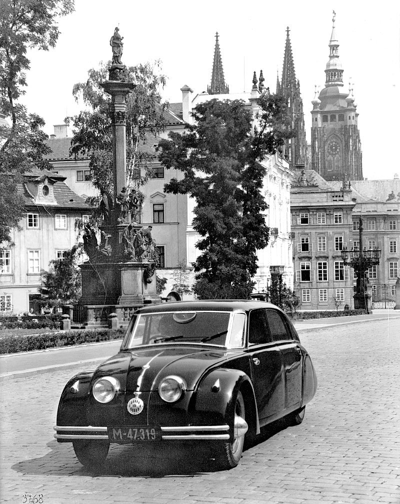 Tatra 77