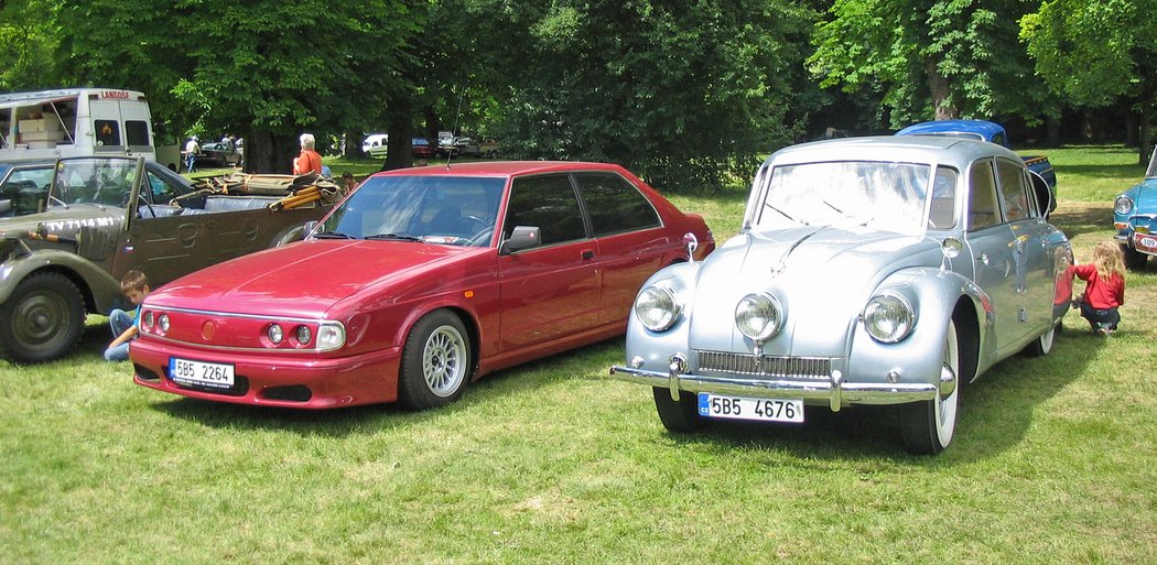 Tatra 700 GT