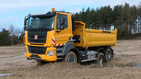 Tatra Trucks dodala americké armádě první vůz pro službu v Německu 