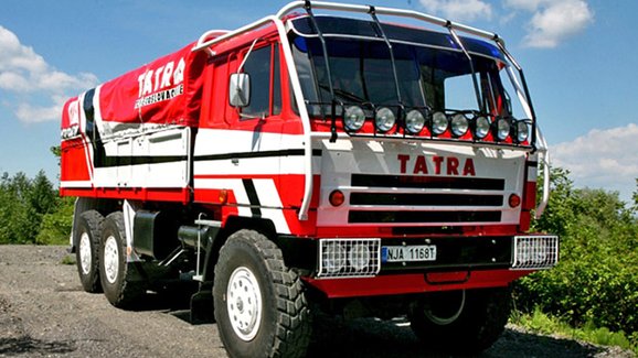 Tatra dokončila rekonstrukci historického vozu z Dakaru