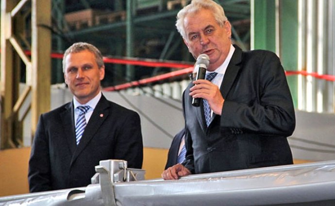 Prezident Miloš Zeman navštívil automobilku Tatra