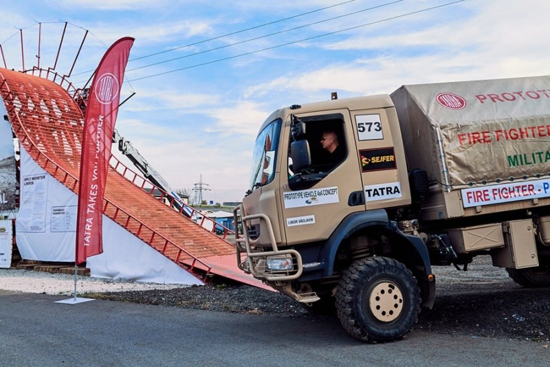 Tatra se zapojila do programů výcviku i vzdělávání řidičů