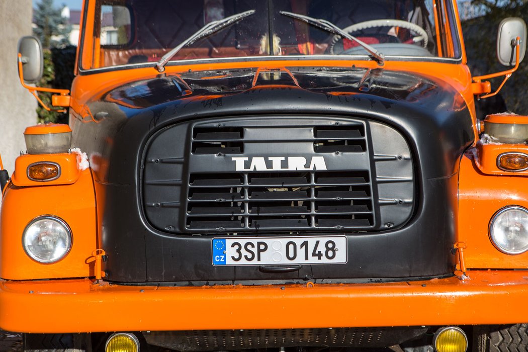 Tatra 148