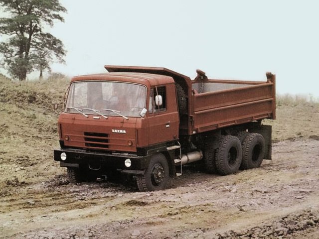 Tatra 815