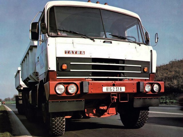 Tatra 815