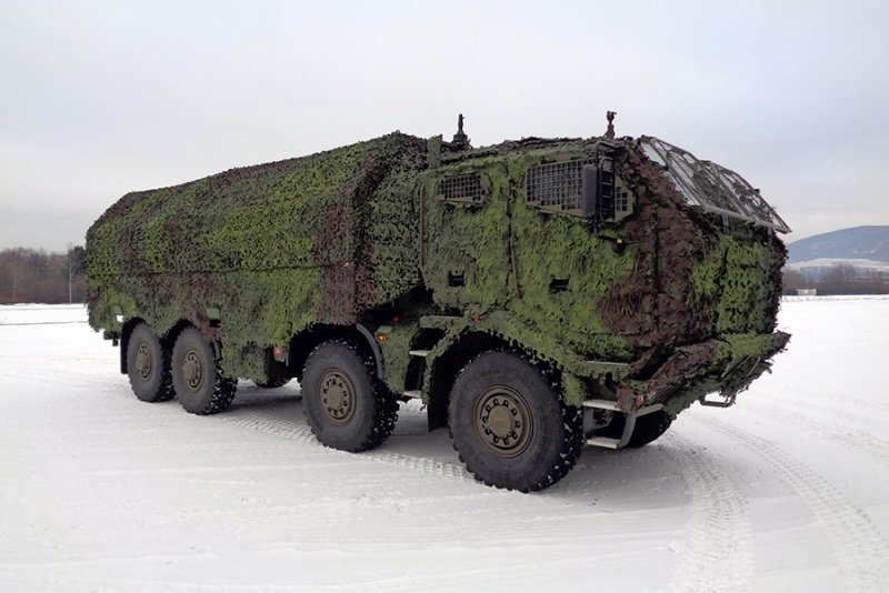 Tatra Force 8x8.1R s pancéřovanou kabinou pro Armádu ČR