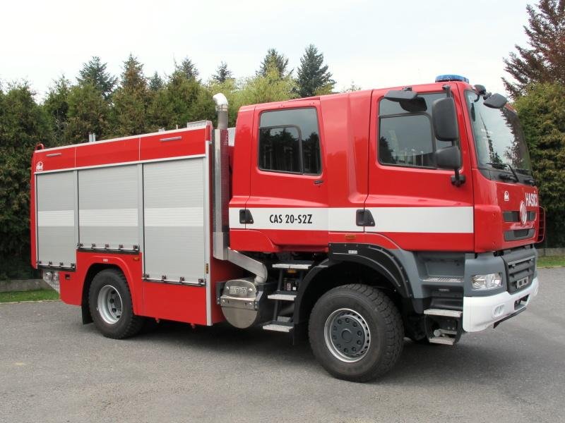 Cisternová automobilová stříkačka CAS 20/4000/260 - S 2 Z T158-8 PHOENIX 4x4.2