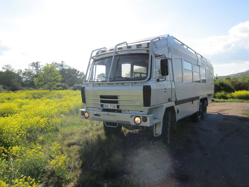 Tatra 815 Safaribus 6x6