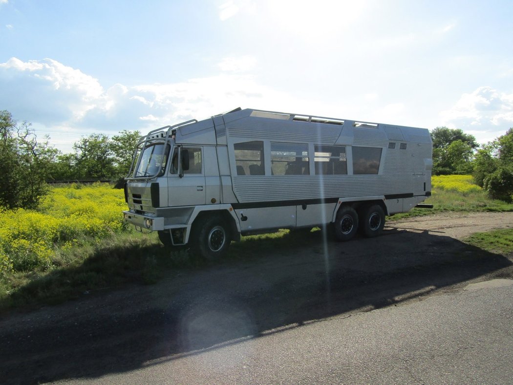 Tatra 815 Safaribus 6x6