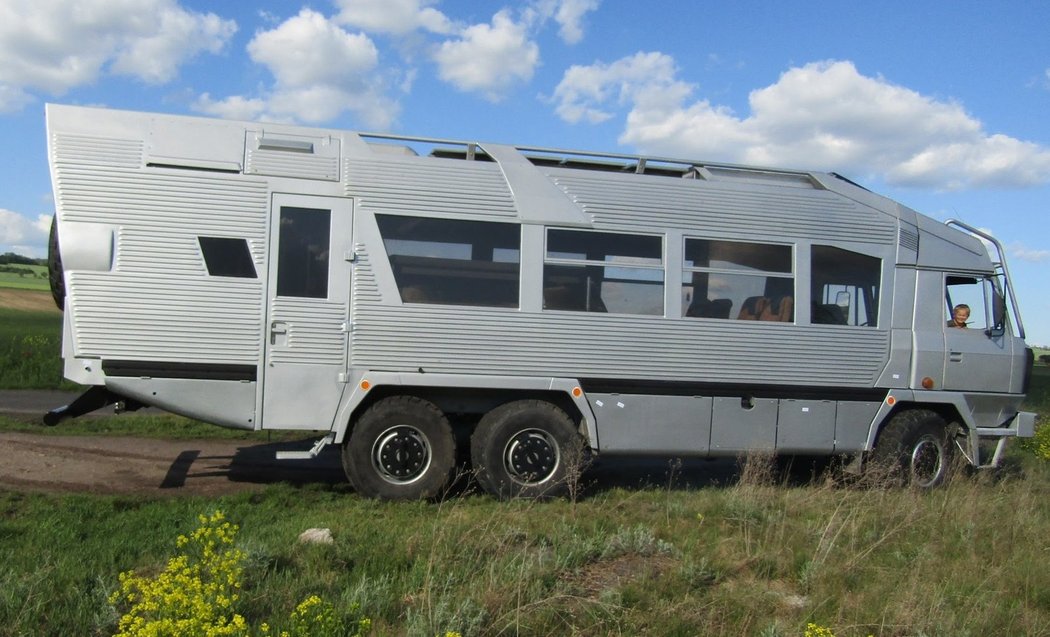 Tatra 815 Safaribus 6x6