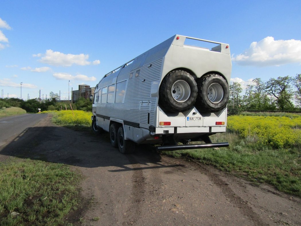 Tatra 815 Safaribus 6x6