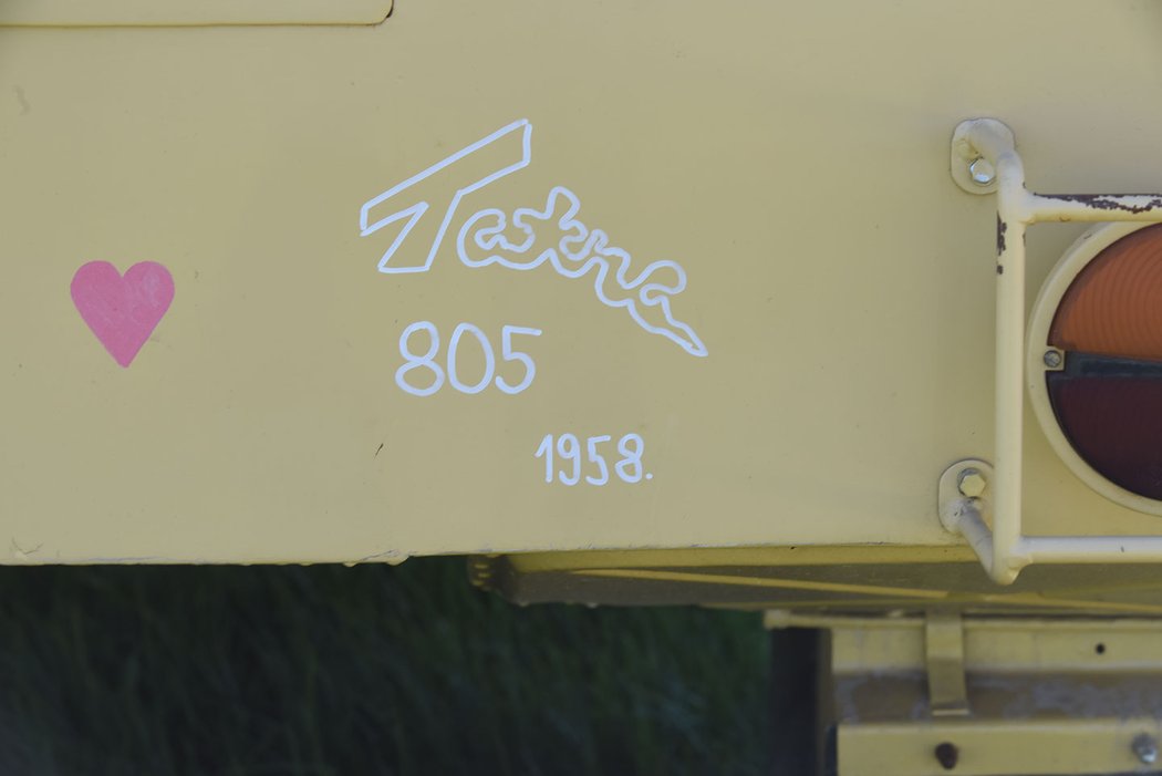 Tatra 805