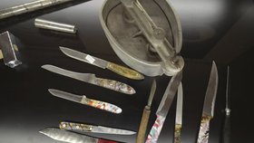 Toustovač je dodnes používán. Stejně tak i originální nože.
