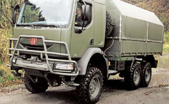 Armáda by do konce roku měla převzít 381 nákladních vozů Tatra