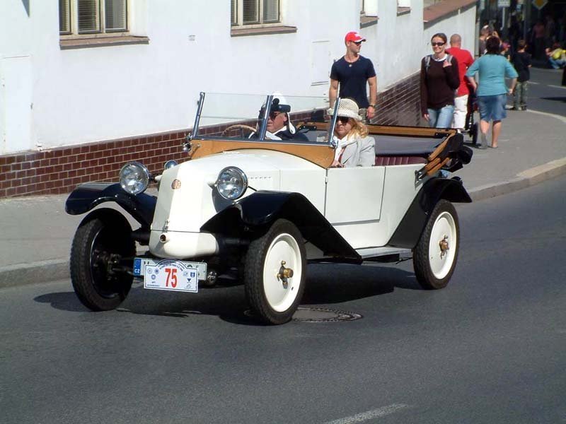 Tatra 11