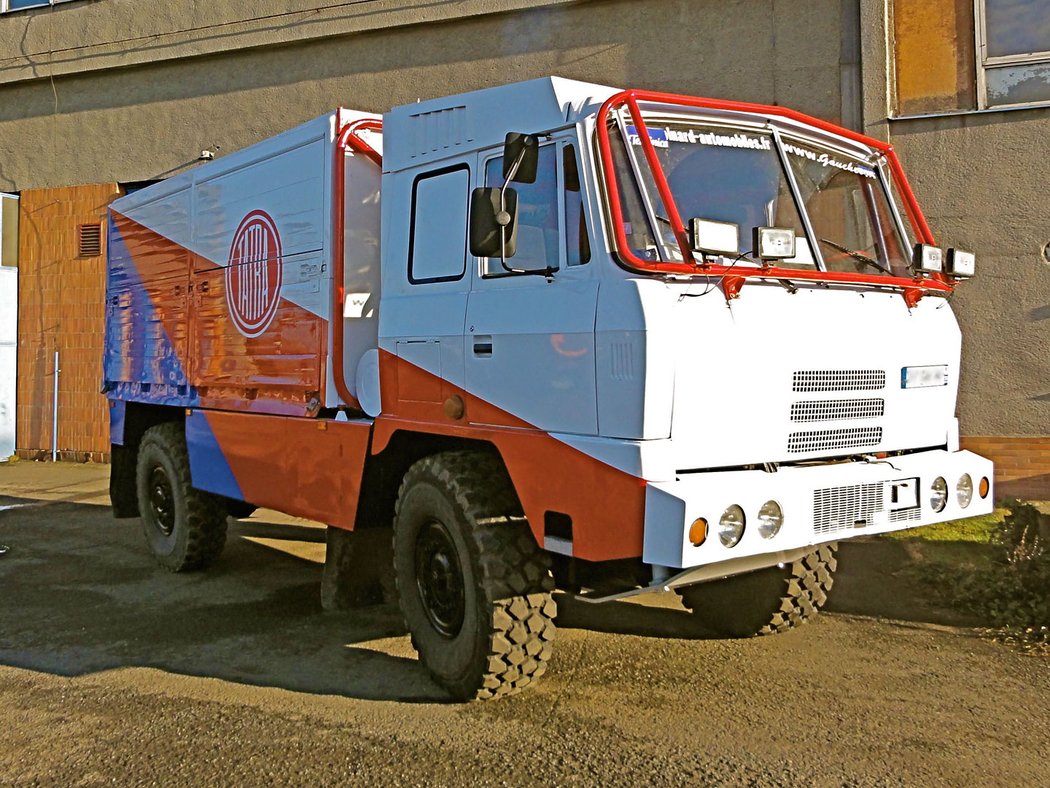 Tatra 815