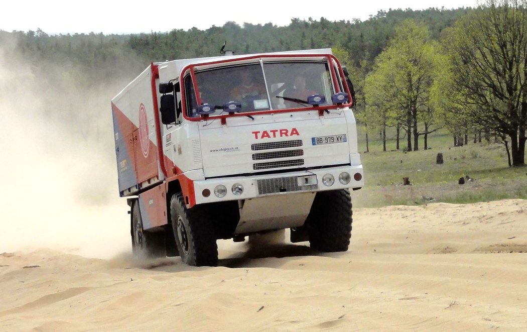 Tatra 815