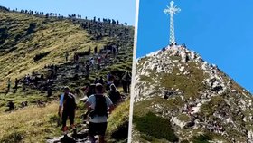 Davy turistů zaplavily Tatry i po prázdninách.