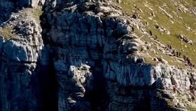 Davy turistů zaplavily Tatry i po prázdninách.