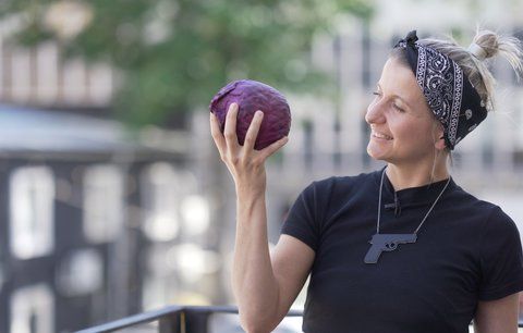 Veganské tetování?! Předělávku nepovedených kérek podstoupila i radikální veganka