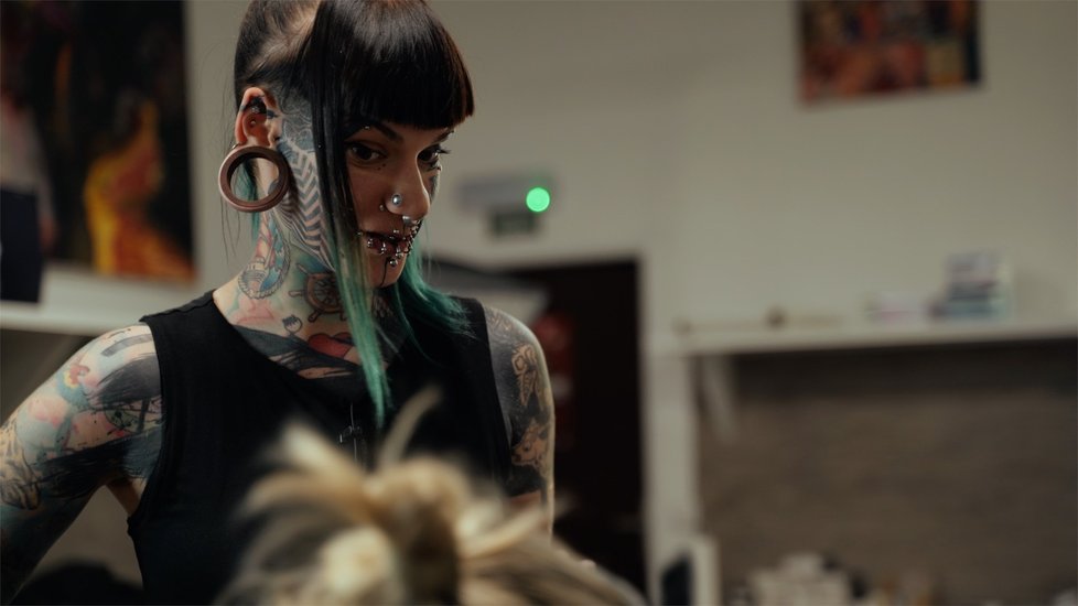 Moderátorka Mirka vysvětluje, proč je někdy zelí lepší než mandala a na co by si měli vegani dávat při tetování pozor.