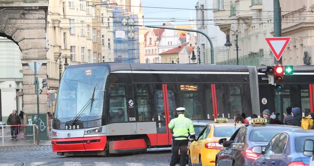 Takto to vypadalo v ulicích Prahy při zatím poslední protestní jízdě taxikářů.