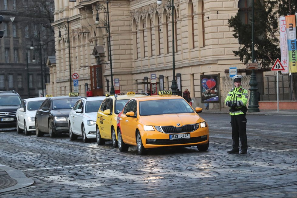 12. února stávka taxikářů ochromila dopravu v centru Prahy.