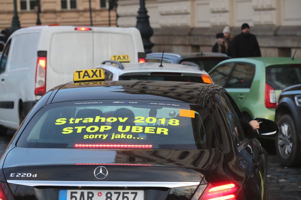 Protest taxikářů způsobil kolaps v centru Prahy.