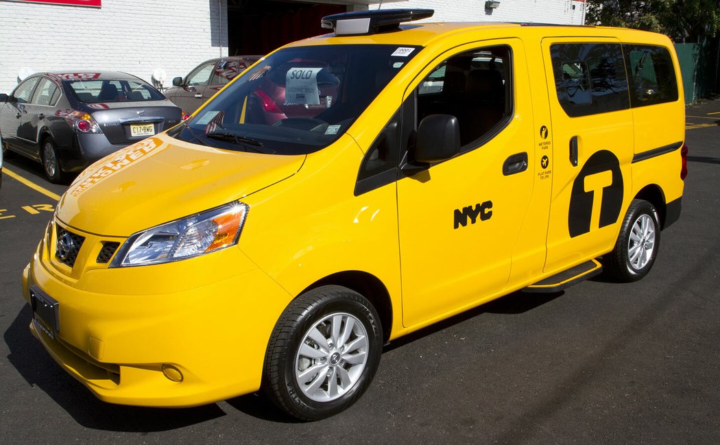 Taxi Nissan NV200