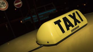 V Praze jen elektrické taxíky, to je nový plán Pirátů. Souhlasíte? V Praze jen elektrické taxíky, to je nový plán Pirátů. Souhlasíte?