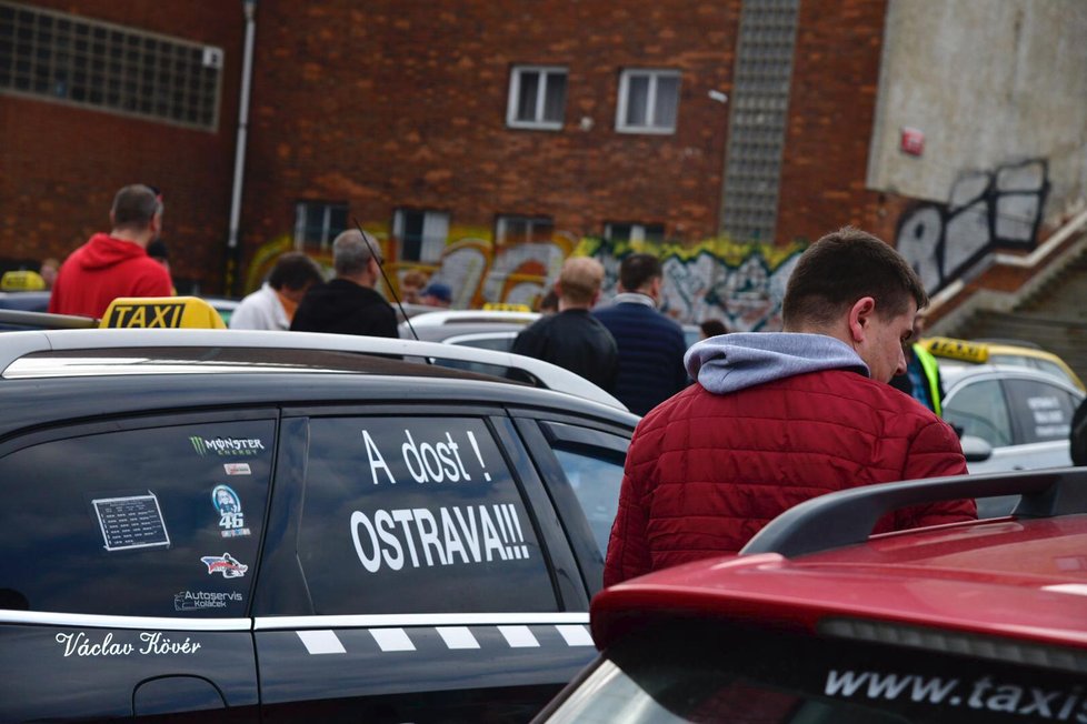 Protest taxikářů na Strahově, 1. dubna 2019.