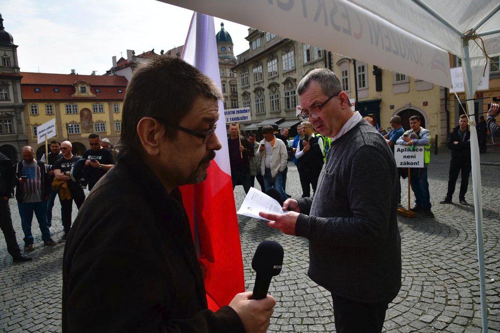 Protest taxikářů proti novele silničního zákona, 8. dubna 2019.