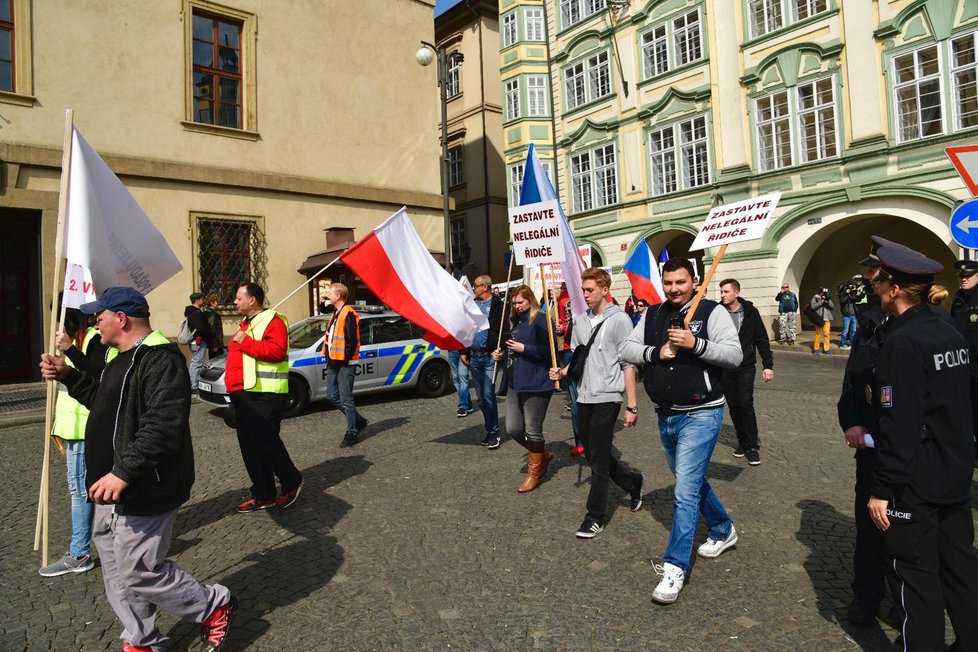 Protest taxikářů proti novele silničního zákona, 8. dubna 2019.